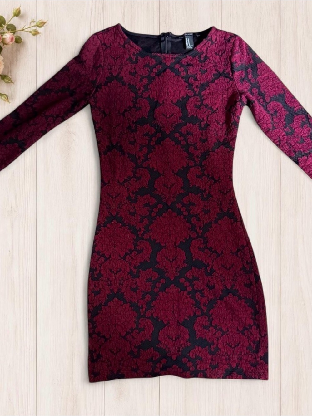 Forever‎ 21 Burgundy & Black Long-Sleeve Jacquard Bodycon Dress